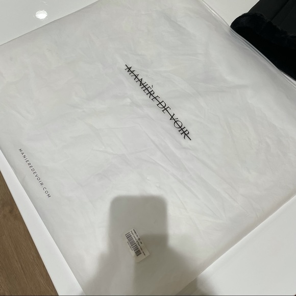 HIGH SHINE & PLUSH PUFFER JACKET - BLACK - Picture 7 of 10